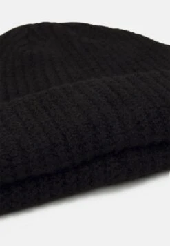 Pier One SHORT MICRO BEANIE UNISEX - Mütze - Black -Pier One Mode Verkäufe 0ebb65d54b0643c5908d2c2364f4ca2c