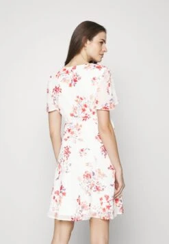 Freizeitkleid - Off-white/pink -Pier One Mode Verkäufe 0ed489fe155348c9903e2652ffdae93a