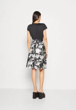 Anna Field Jerseykleid - Black/grey/white -Pier One Mode Verkäufe 0fa9db8c642e42578482b4aea3526a00