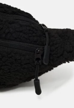 Pier One UNISEX - Gürteltasche - Black -Pier One Mode Verkäufe 1359e1e4577d4f99aa4271e5fdf8ee11