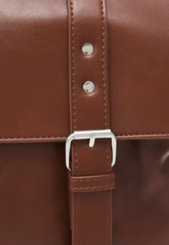 Pier One Umhängetasche - Brown 11 Pier One Umhängetasche - Brown -Pier One Mode Verkäufe 13681cf0e15d4e7a880bcd49346bf5a1