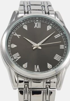 Pier One Uhr - Silver-coloured -Pier One Mode Verkäufe 1a135a3d600e4818a948a57621d2eb8b