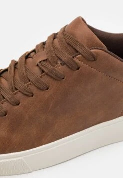Pier One UNISEX - Sneaker Low - Cognac 13 Pier One UNISEX - Sneaker Low - Cognac -Pier One Mode Verkäufe 1ede9a8d3f614add9e57eb38fcd5178b