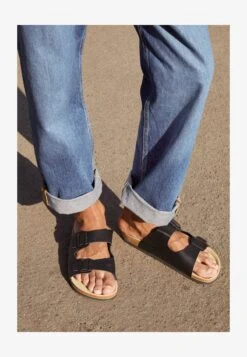 Pier One UNISEX - Hausschuh - Black 10 Pier One UNISEX - Hausschuh - Black -Pier One Mode Verkäufe 24272c78a40c4e589b9d280fcb0d7a40