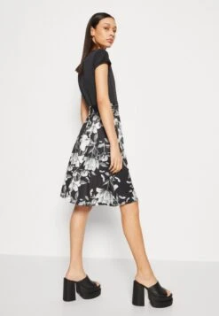 Anna Field Jerseykleid - Black/grey/white -Pier One Mode Verkäufe 26dcecded9604f15ac20eab66eee1226