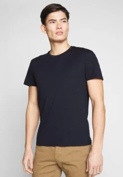 Pier One 2 PACK - T-Shirt Basic - White/dark Blue -Pier One Mode Verkäufe 29e824f9825c4b58be6620e83ee4ac6b