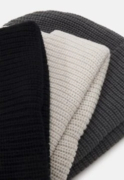 Pier One UNISEX 3 PACK - Mütze - Black/dark Grey/off-white/ -Pier One Mode Verkäufe 2a1daa058c674c9dbb0074799d429f4b