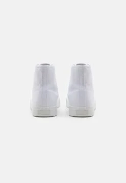 Pier One UNISEX - Sneaker High - White 10 Pier One UNISEX - Sneaker High - White -Pier One Mode Verkäufe 2d176348cbbb4c639d496ec4ebd6e79c