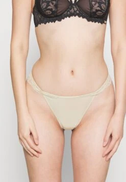 Anna Field 5 PACK - String - Nude/black 10 Anna Field 5 PACK - String - Nude/black -Pier One Mode Verkäufe 2e31f2e2b85246619955cbbebf024d43