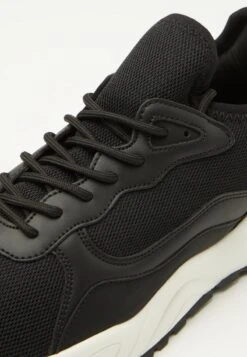 Pier One UNISEX - Sneaker Low - Black/white -Pier One Mode Verkäufe 383be7e17d7b4e6fb1f7aa6c378ae4ea