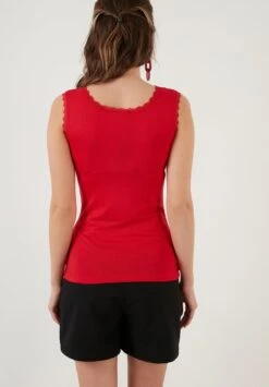 LELA SQUARE NECK LACE DETAILED ATHLETE - Top - Red -Pier One Mode Verkäufe 48f446757057447b987d13f9843dbd2d