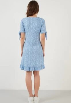 LELA FLORAL RUFFLE DETAIL - Freizeitkleid - Baby Blue 10 LELA FLORAL RUFFLE DETAIL - Freizeitkleid - Baby Blue -Pier One Mode Verkäufe 62cc863f67e24bcaab8be6c6b9bd12e5