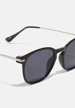 Pier One Sonnenbrille - Black -Pier One Mode Verkäufe 6b7e0f98517344fcb83af59186c802d2