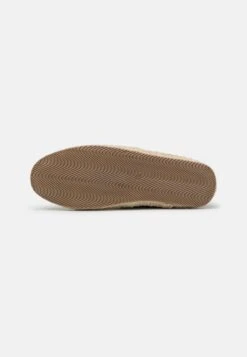 Pier One UNISEX - Espadrille - Dark Grey 12 Pier One UNISEX - Espadrille - Dark Grey -Pier One Mode Verkäufe 71863cc99e4e45aaa2e0b88af2a0a347