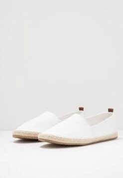 Pier One RENA ESPADRILLE UNISEX - Espadrille - White -Pier One Mode Verkäufe 7e077ed70ce54cb49199963da195d601