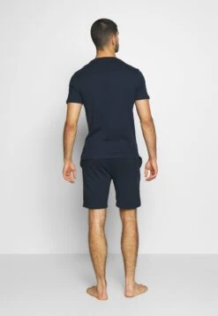 Pier One Nachtwäsche Set - Dark Blue 10 Pier One Nachtwäsche Set - Dark Blue -Pier One Mode Verkäufe 8236540e5e7e4124b079f4534ae5b13b