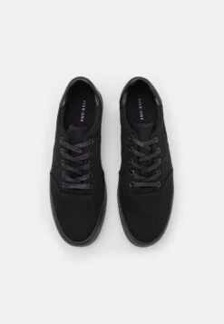 Pier One UNISEX - Sneaker Low - Black 11 Pier One UNISEX - Sneaker Low - Black -Pier One Mode Verkäufe 8411ae645ddd4303a640de4c44cb9dad