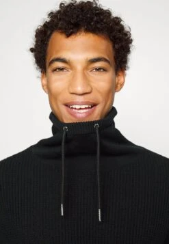 Pier One STRUCTURE BLOCK HIGH COLLAR - Strickjacke - Black -Pier One Mode Verkäufe 8ae538afff544777a63a44071114fc02