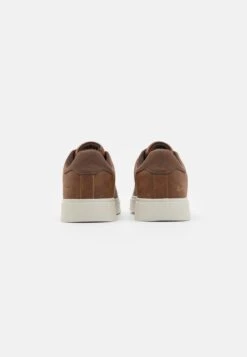 Pier One UNISEX - Sneaker Low - Cognac 10 Pier One UNISEX - Sneaker Low - Cognac -Pier One Mode Verkäufe 8fc46a00bfc54014b9ab0c4b860fd9e9