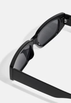 Pier One UNISEX - Sonnenbrille - Black 10 Pier One UNISEX - Sonnenbrille - Black -Pier One Mode Verkäufe 94e08a0b5ec447b89a08c116fe4c9ab5