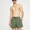 Pier One PEACHY SOFT BEACH SHORTS - Badeshorts - Khaki -Pier One Mode Verkäufe 953042a6cd34480a9bf7b99d2b138fa9