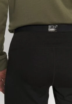 Icebreaker 100% MERINO 200 OASIS SHORTS - Unterhose Lang - Black -Pier One Mode Verkäufe 9c54565f62e94abfa45fc82287598d78