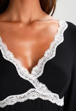 Anna Field HEIDI LONG SLEEVES VISCOSE NIGHTDRESS - Nachthemd - Black -Pier One Mode Verkäufe 9cbb26f39b384778a8a395532fe9436b