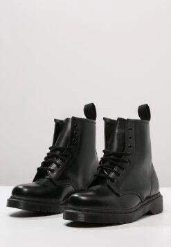 Dr. Martens 1460 - Schnürstiefelette - Mono Black 10 Dr. Martens 1460 - Schnürstiefelette - Mono Black -Pier One Mode Verkäufe a3418549e22f46289e3c9aa2fe86c676