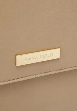 Anna Field Notebooktasche - Tan -Pier One Mode Verkäufe a565054d8e2d4f83b963eb734abf3e06