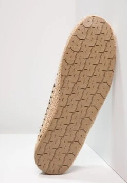 Pier One Espadrille - Grey 12 Pier One Espadrille - Grey -Pier One Mode Verkäufe bd07e57455dd4f73a673b9ee028740f1