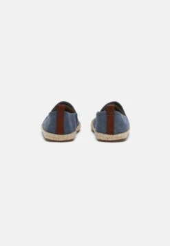 Pier One RENA ESPADRILLE UNISEX - Espadrille - Blue -Pier One Mode Verkäufe c59a3b2dc1ad4928b1cd0b14e0ba2e6e