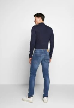 QS By S.Oliver Jeans Slim Fit - Midnight Blue 10 QS By S.Oliver Jeans Slim Fit - Midnight Blue -Pier One Mode Verkäufe caa0e00012d3471c8a506870530e02b5
