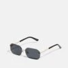 Pier One UNISEX - Sonnenbrille - Black -Pier One Mode Verkäufe cabd8fad5f604e3f9b3b999e42a8d4dd