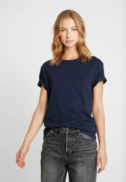 Pier One T-Shirt Basic - Dark Blue 11 Pier One T-Shirt Basic - Dark Blue -Pier One Mode Verkäufe ddc22118a8d34b15aa806c698c456f1c