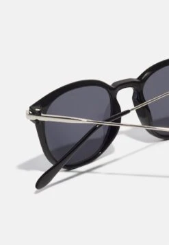 Pier One Sonnenbrille - Black -Pier One Mode Verkäufe e1238979fc144555bfd451a98b4e6bbf