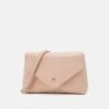 Anna Field Clutch - Light Pink -Pier One Mode Verkäufe e44c4ef505bb4701bde0ccd4ec1948ae