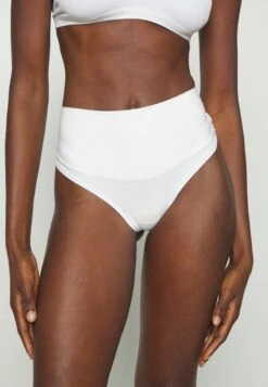 Spanx COTTON COMFORT THONG - String - White -Pier One Mode Verkäufe f5c6155e43aa4edbaccc368b691123cc 1
