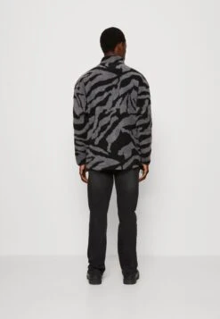 YOURTURN UNISEX - Fleecejacke - Grey 10 YOURTURN UNISEX - Fleecejacke - Grey -Pier One Mode Verkäufe fb0a0ae1914e4939bc76695f0267d638